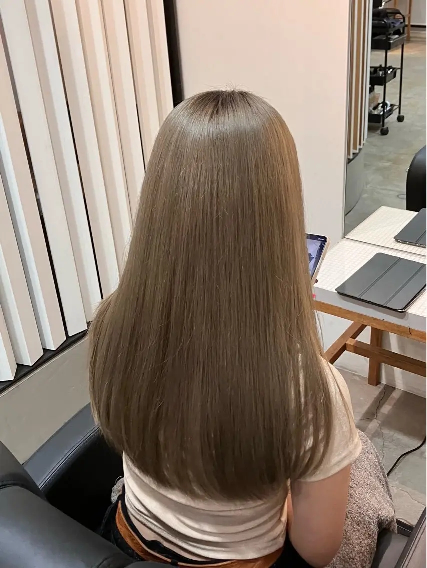 ロング レイヤーカット 🎀透明感カラー🎀 Yurinoのヘアスタイル