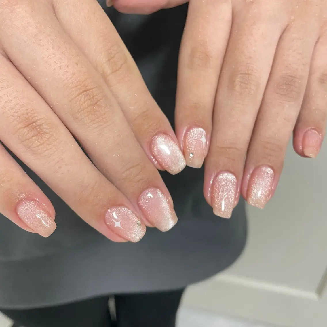 ネイル マグネットネイル オレンジ ピンク ストーンネイル ハンドネイル MiLK. wakaのマツエク・マツパデザイン