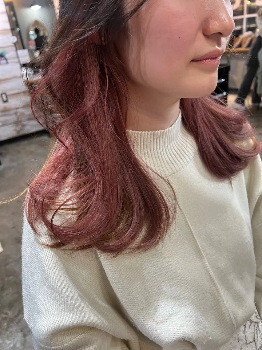 セミロング カラー ブリーチ カット ヘアカラー トリートメント ツキノキ ミナのヘアスタイル