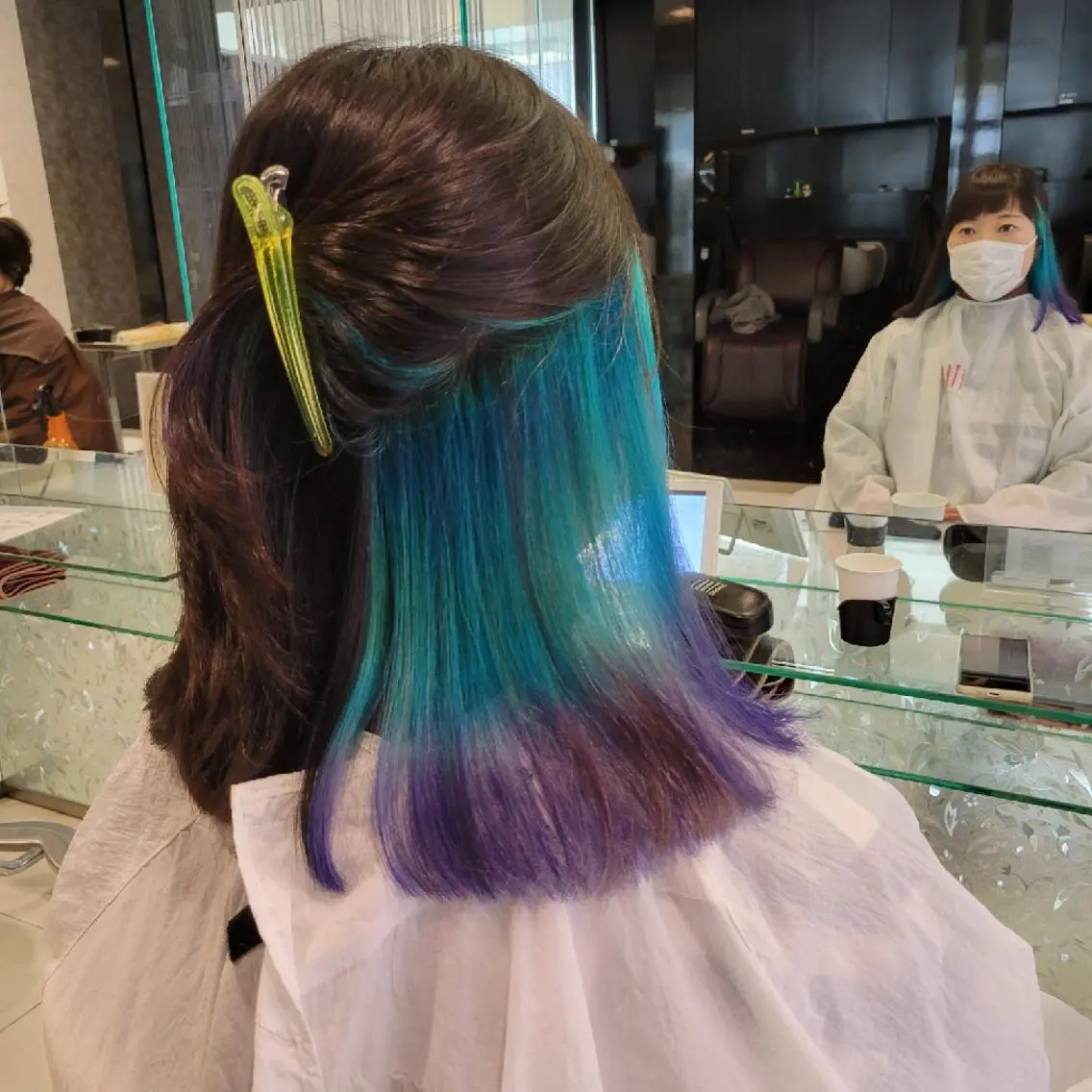 セミロング ヘアカラー 韓国風パーマ、白髪ぼ かし　マキノタカユキのヘアスタイル