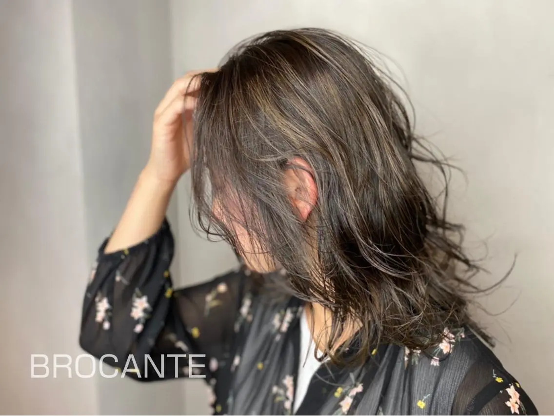 セミロング カラー バレイヤージュ ハイライトカラー ハイライト レイヤーカット カット ヘアカラー BROCANTE立川 karasawa.nのヘアスタイル