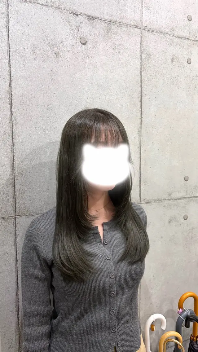 ロング アッシュ カット ヘアカラー 🩵AKIHO🩵 モデル募集のヘアスタイル