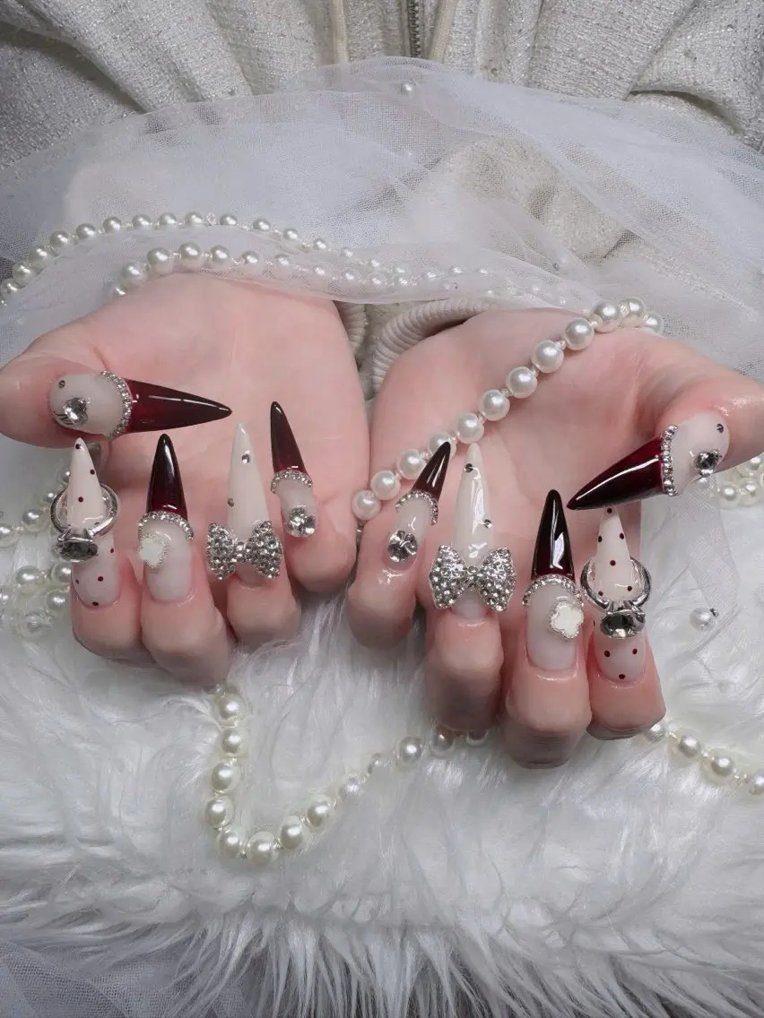 ネイル フレンチネイル ジェルネイル ガラスフレンチ ハロウィン ハート ハンドネイル H.baby Nail Salonのネイルデザイン