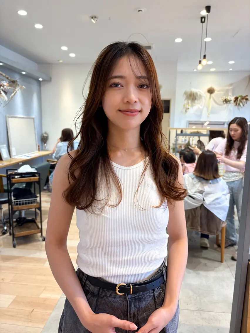 ロング カラー ロング 吉原 由菜のヘアスタイル