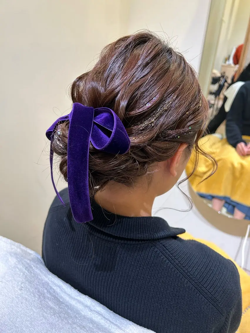 セミロング ヘアアレンジ お団子ヘア ヘアセット ボウ🪞ヘアセット /メイク/マツパのマツエク・マツパデザイン