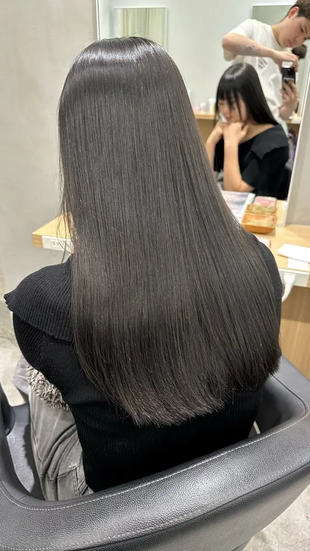 ロング カラー グレージュ ヘアカラー 巻ける髪質改善🫧ハ イライト/永田汰伊智のヘアスタイル