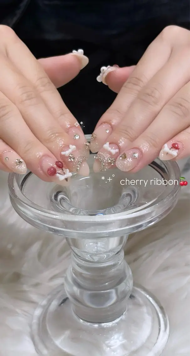 ネイル shiori .のネイルデザイン