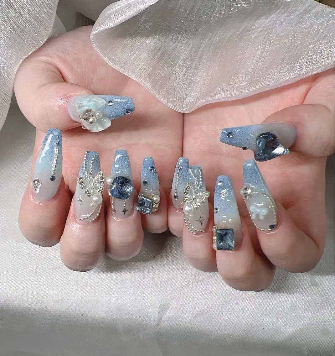 ネイル ハンドネイル Lee Nailsのネイルデザイン