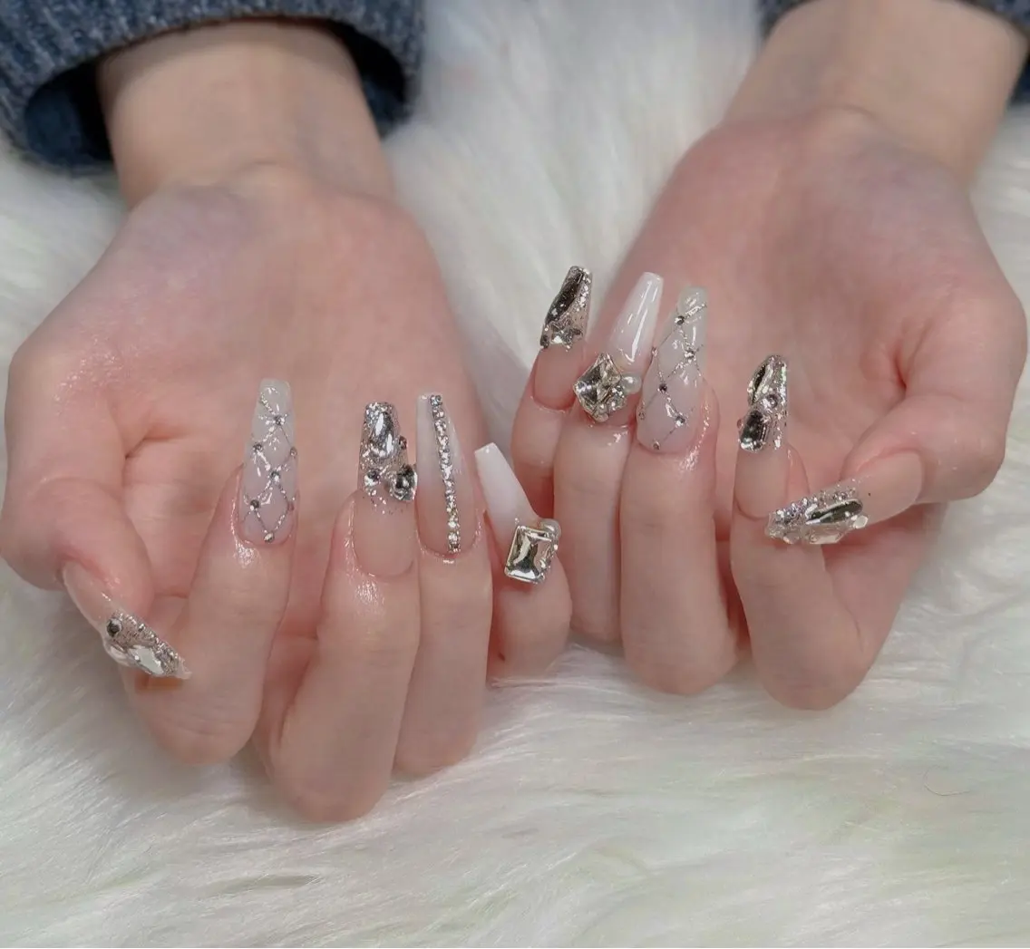 ネイル アートネイル オーロラネイル ジェルネイル 韓国ネイル ロングネイル ハンドネイル Nichi Nailsのネイルデザイン