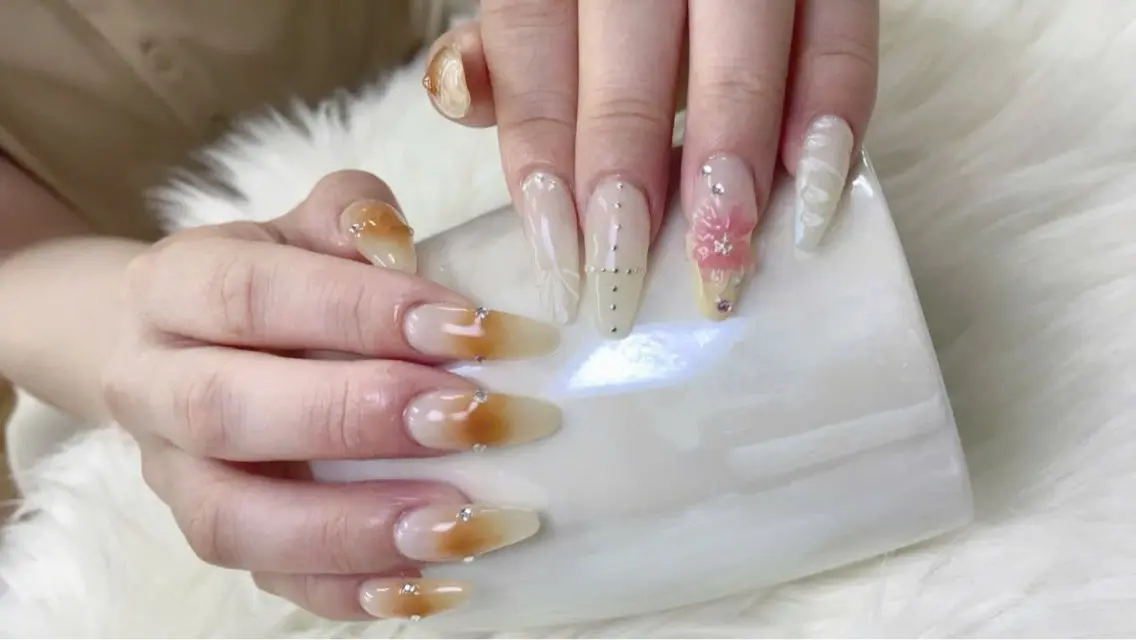 ネイル フットネイル フレンチネイル 韓国ネイル マグネットネイル ニュアンスネイル ハンドネイル ハンドケア Hara Nail 【持ち込みOK】のネイルデザイン