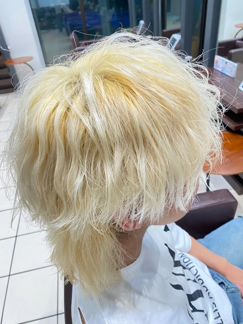 ショート カラー ヘアカラー トリートメント 縮毛矯正/髪質改善 インナーカラーせいぎのヘアスタイル