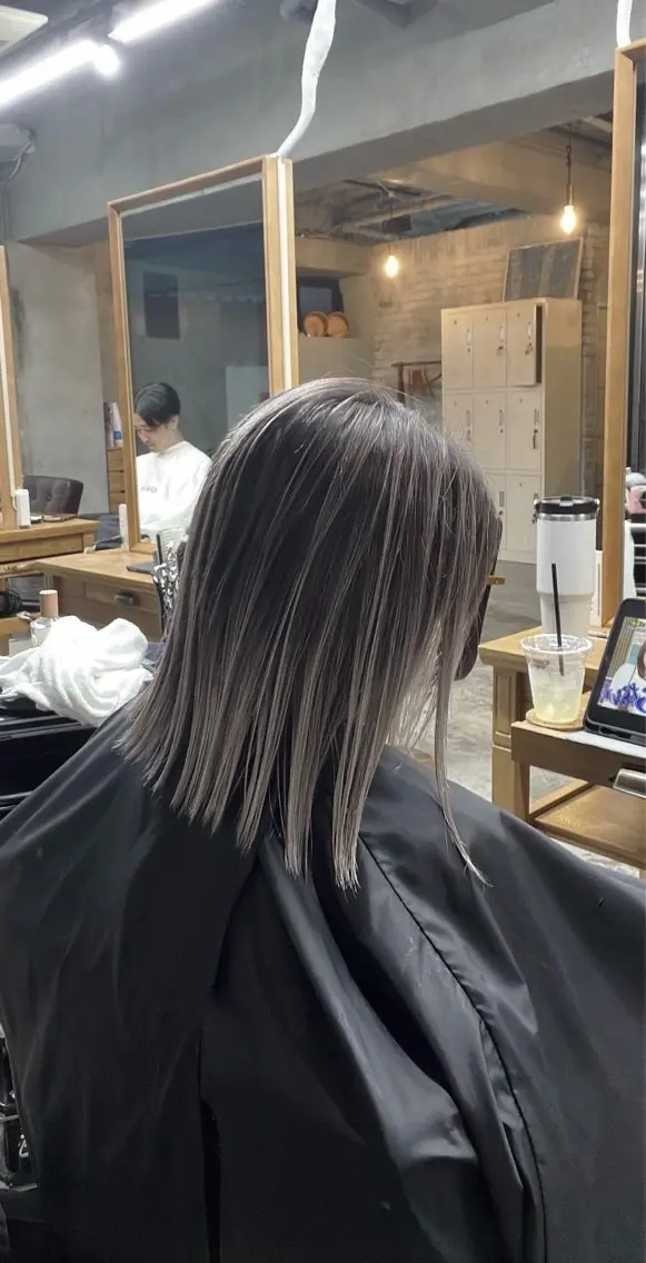 ミディアム カラー バレイヤージュ レイヤーカット ヘアカラー トリートメント 指名数No.1 /NAOYAのヘアスタイル