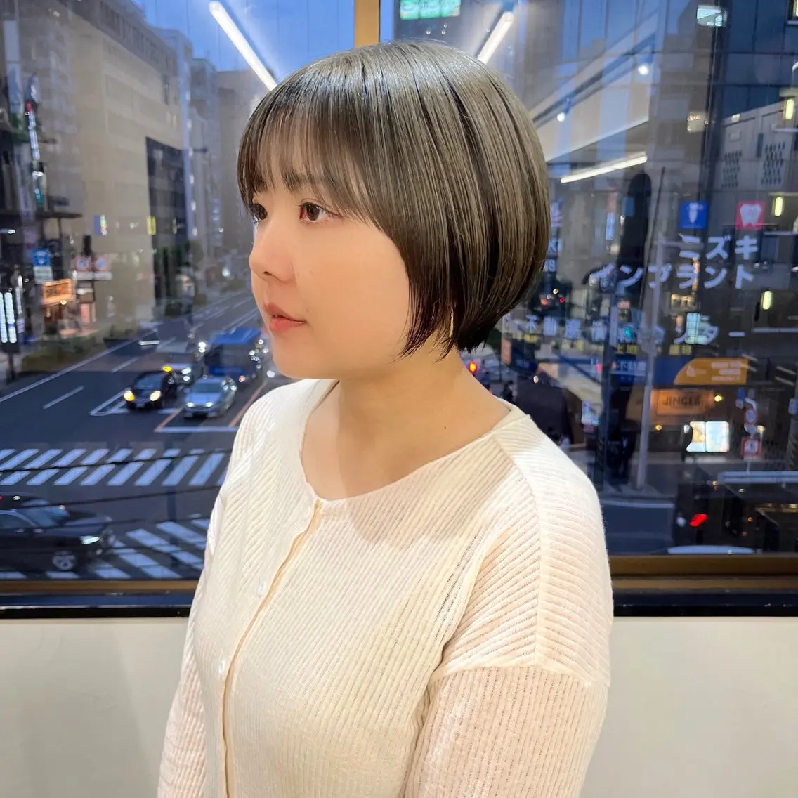 ショート カラー ショートボブ ブリーチ ブリーチなしカラー ボブ レイヤーカット カット ヘアカラー トリートメント 初めてのショート お任せください✂️のヘアスタイル