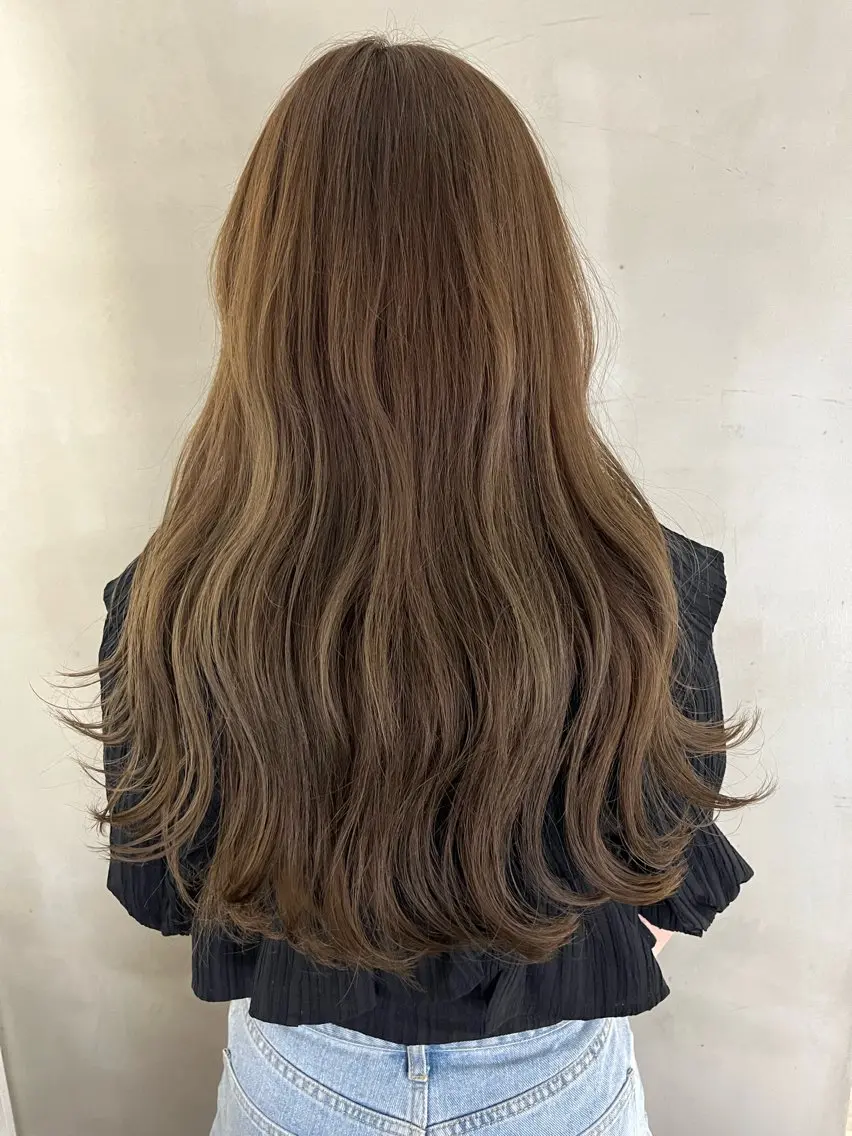 ロング カラー ベージュカラー オリーブベージュ 髪質改善 ヘアカラー Larry🌼中下 美香のヘアスタイル