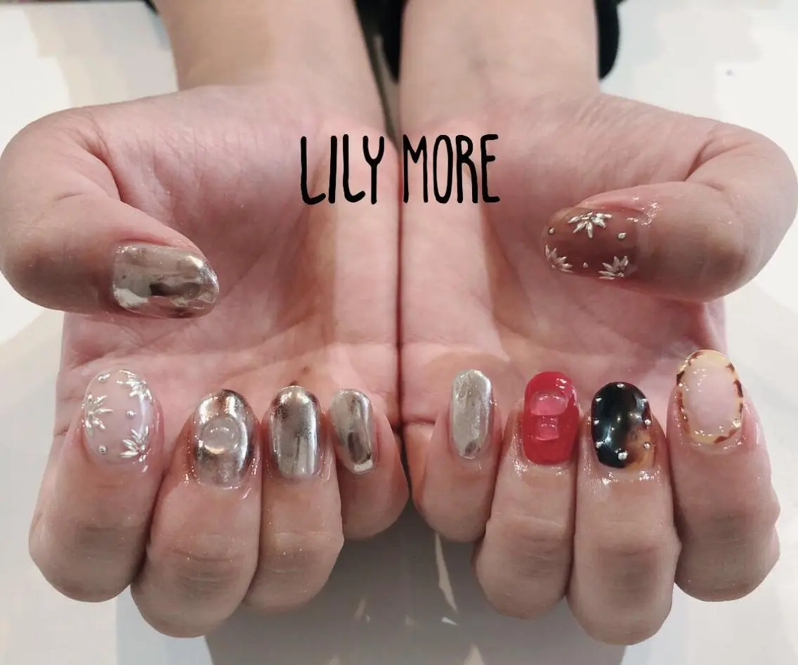 ネイル べっ甲ネイル ミラーネイル Lily closetのネイルデザイン