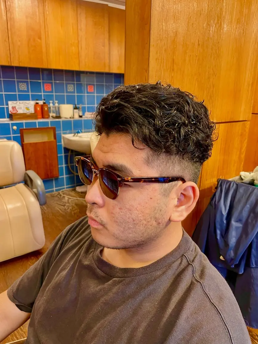 ショート パーマ メンズ オールバック メンズパーマ 長谷川 薫のヘアスタイル