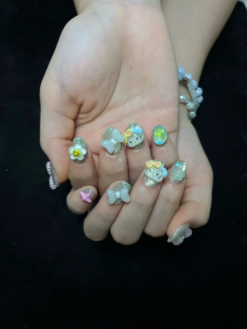 ネイル ハンドネイル LIORA 南青山のネイルデザイン
