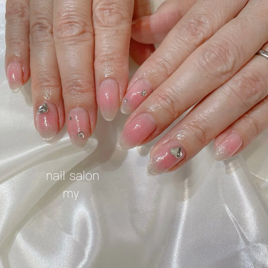 ネイル アートネイル ジェルネイル 韓国ネイル ミラーネイル ニュアンスネイル ハンドネイル NailSalon MYのネイルデザイン