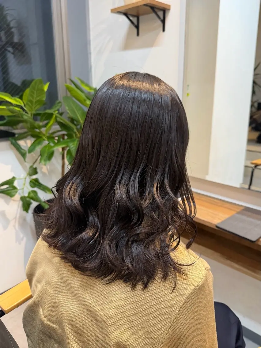 ミディアム 縮毛矯正 カット 縮毛矯正 garou 大通店 畠山紗菜のヘアスタイル