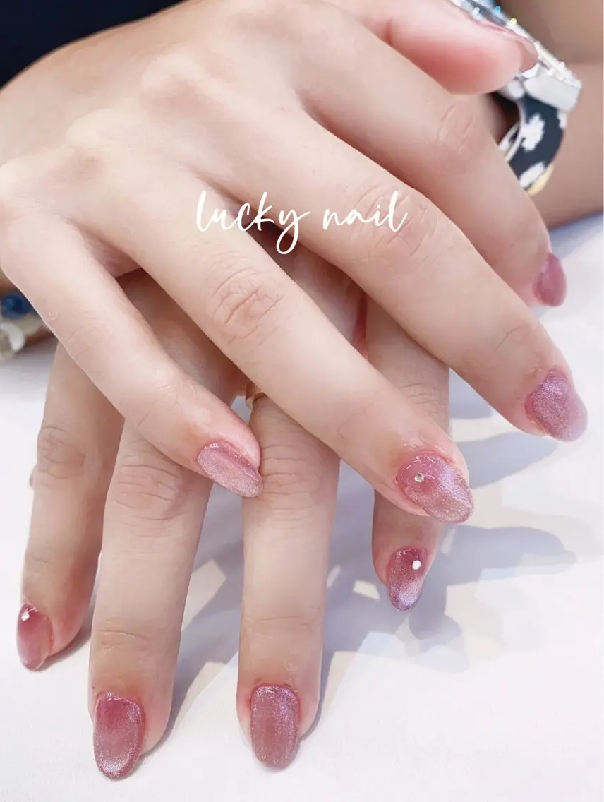 ネイル チークネイル 長さ出し ジェルネイル マグネットネイル 持ち込み ハンドネイル ハンドケア Lucky nail 小林和希のネイルデザイン