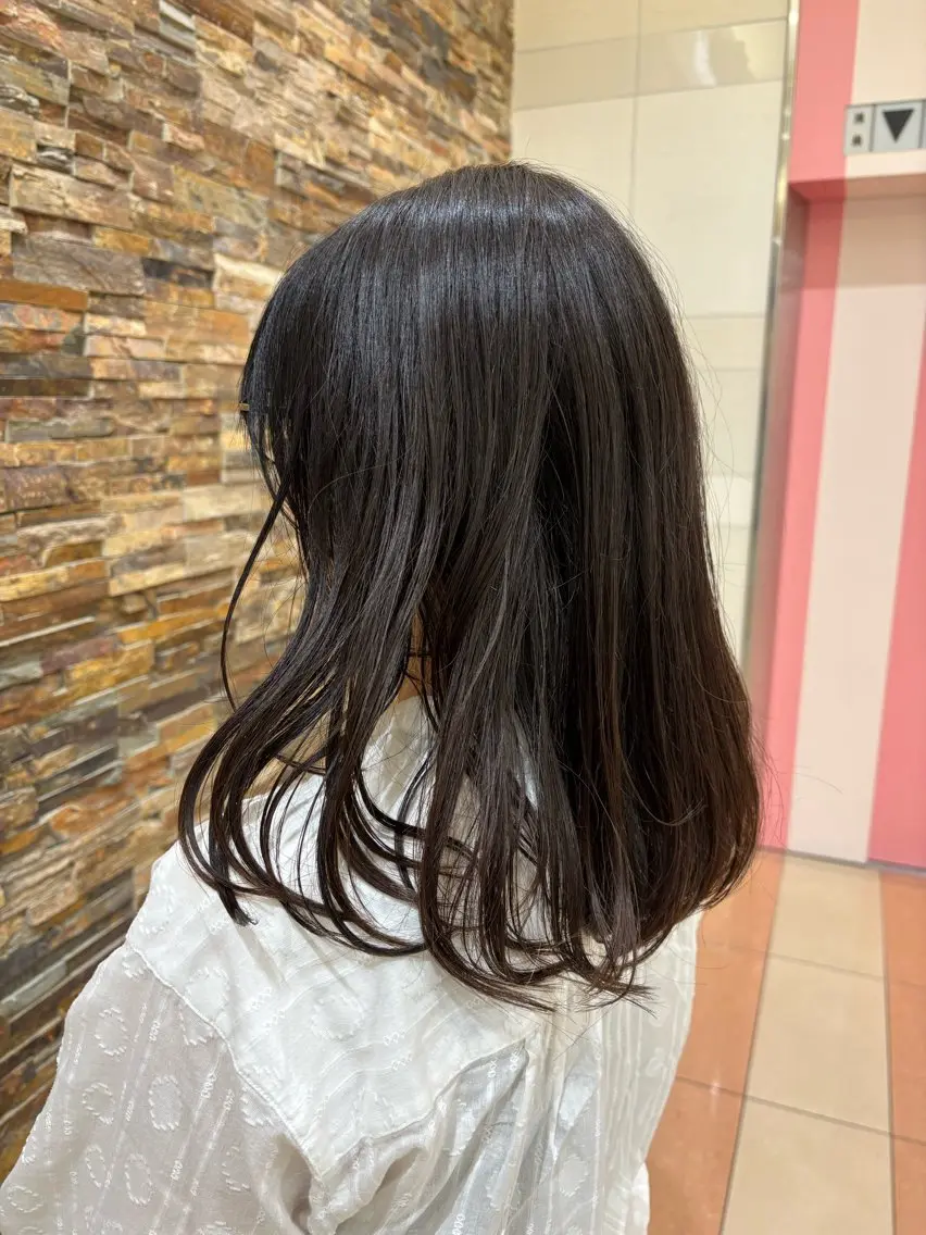 レディースカット+シャンプーブローの写真