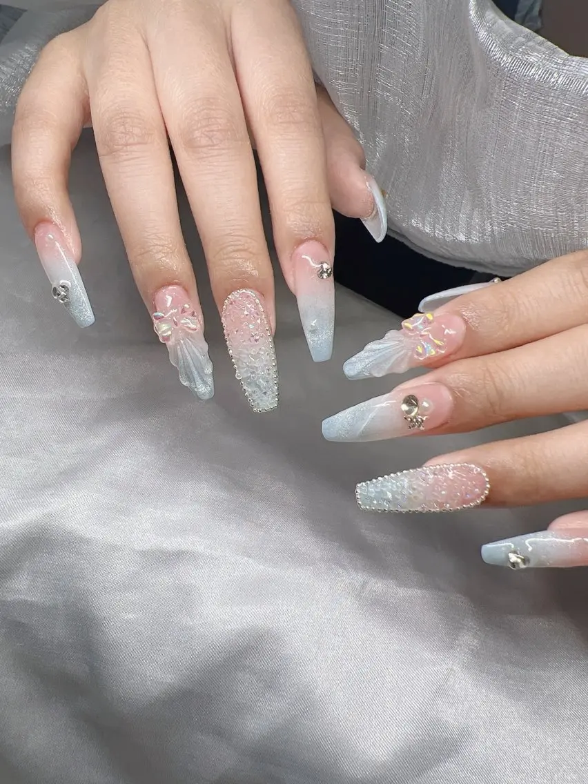 ネイル ハンドネイル Lee Nailsのネイルデザイン