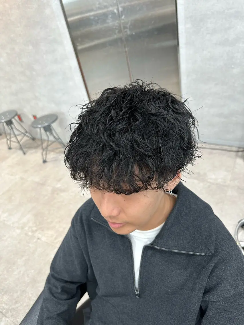 ショート パーマ メンズ メンズパーマ 波巻きパーマ 【パーマ率90%】 サエキカズマのヘアスタイル