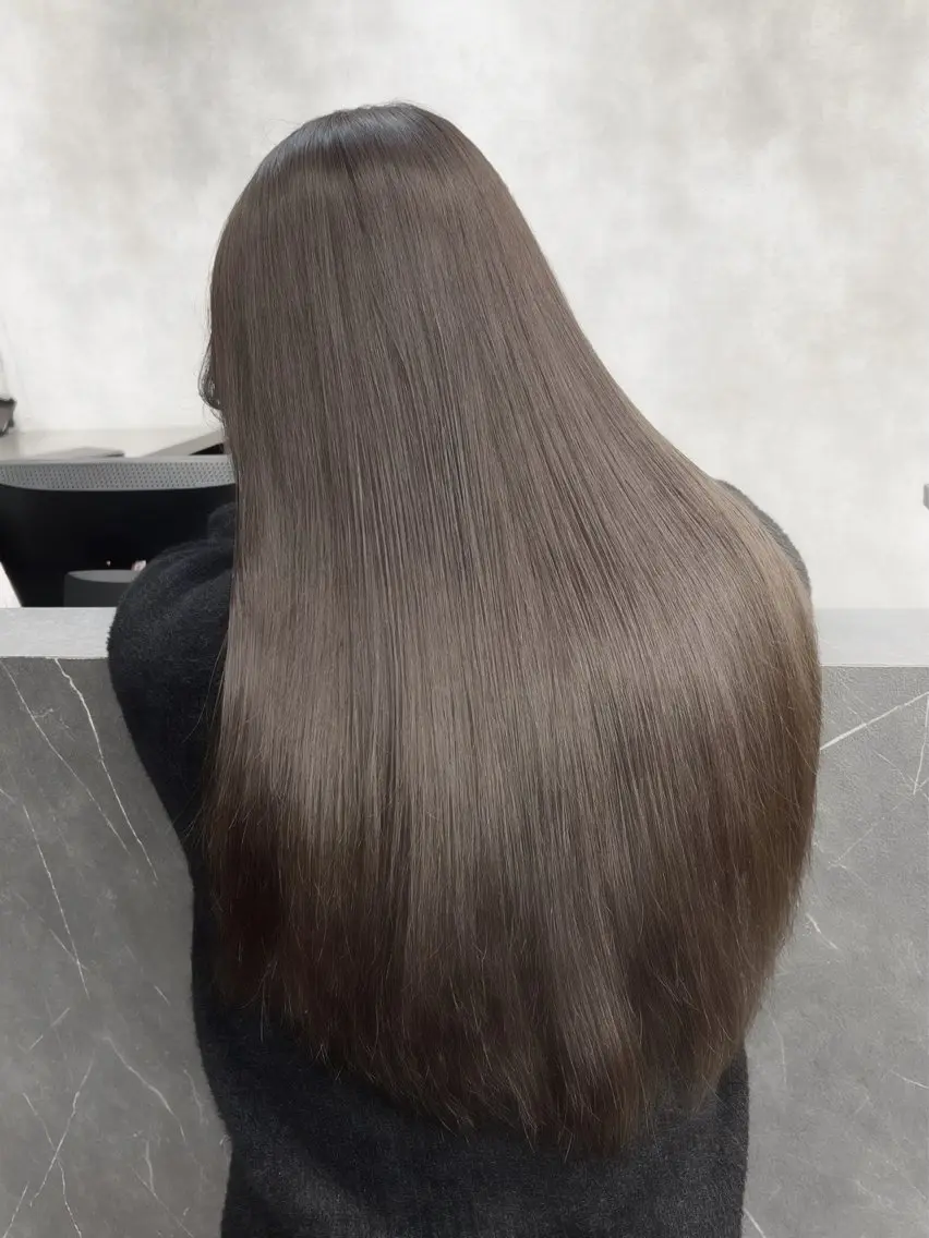 ロング 🚨メンズ曲がる 縮毛矯正りおん🚨のヘアスタイル