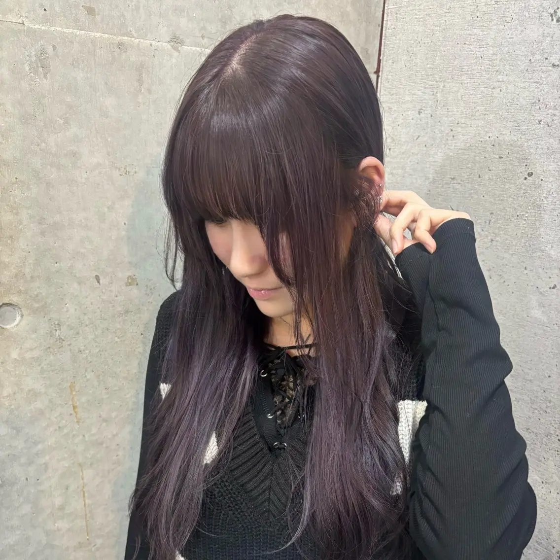 カラー ブリーチ ラベンダーカラー ヘアカラー HAGA HINAのヘアスタイル