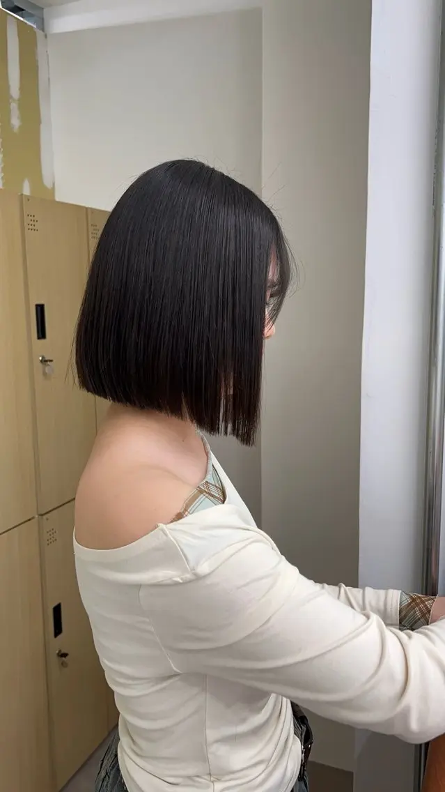 カット +美髪矯正トリートメントの写真