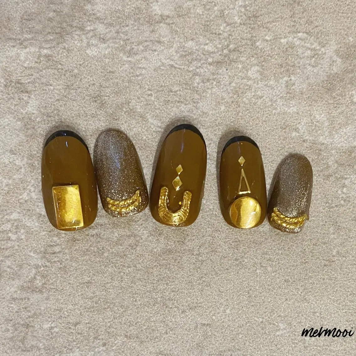ネイル ブラウン フレンチネイル ジェルネイル マグネットネイル ワンカラーネイル mermooi nailのネイルデザイン