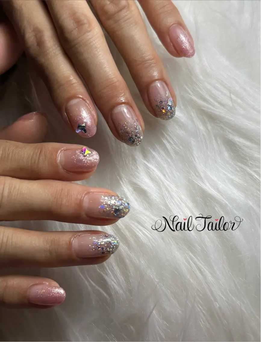 ネイル ホログラムネイル キラキラネイル ラメ(グリッター) ハンドネイル NailTailor ネイルテイラーのネイルデザイン