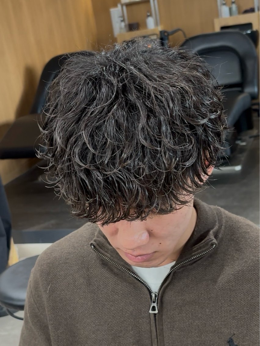 パーマ メンズ メンズパーマ 波巻きパーマ カット パーマ 大流行No.1メン ズヘアー流行先端🔥のヘアスタイル