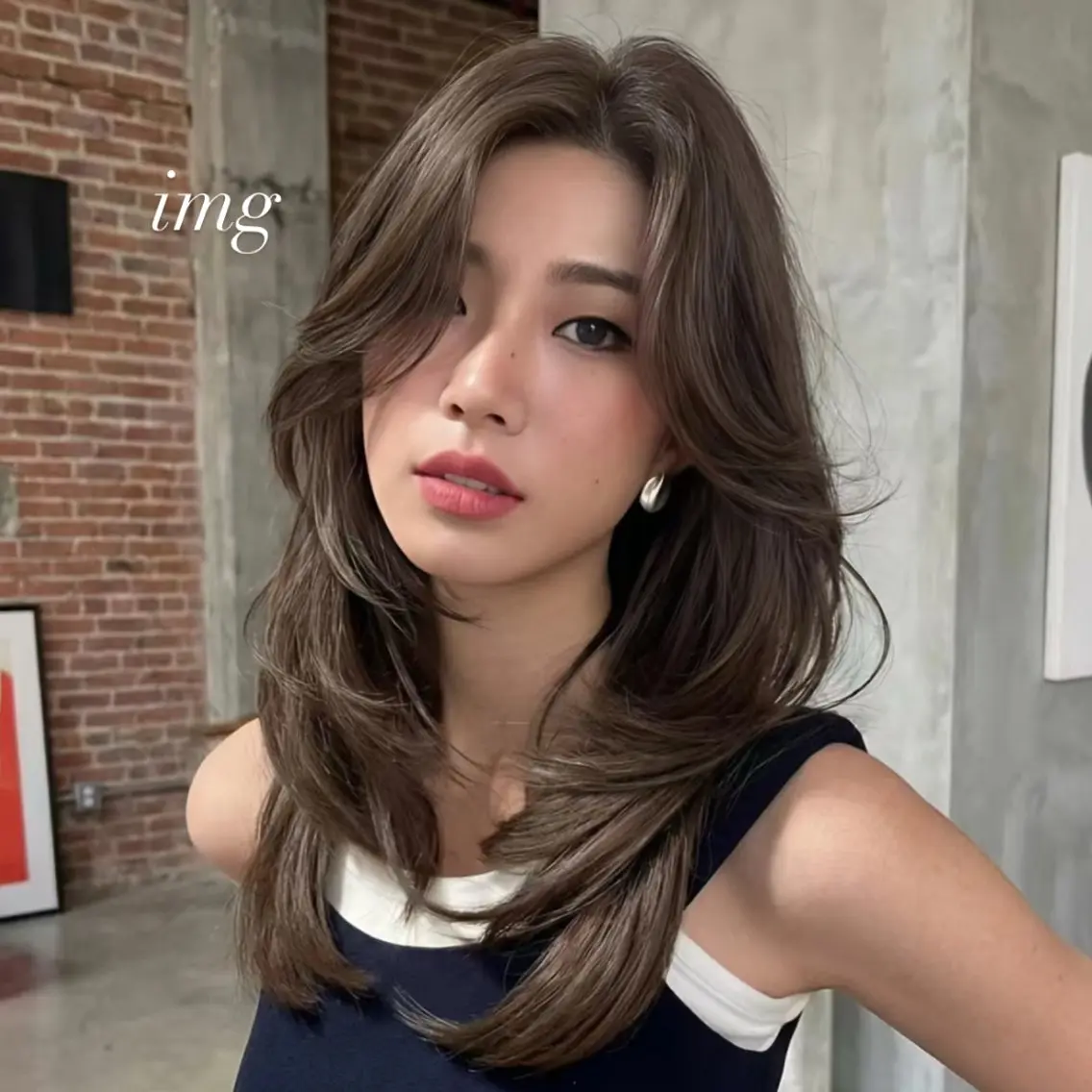ミディアム カット ヘアカラー 最高峰髪質改善💎 レイヤーカットのヘアスタイル