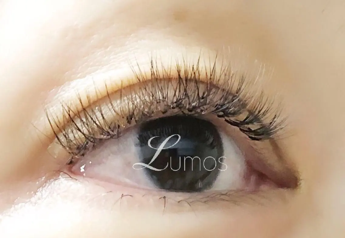 マツエク・マツパ ボリュームラッシュ マツエク Lumos Ayakaのマツエク・マツパデザイン