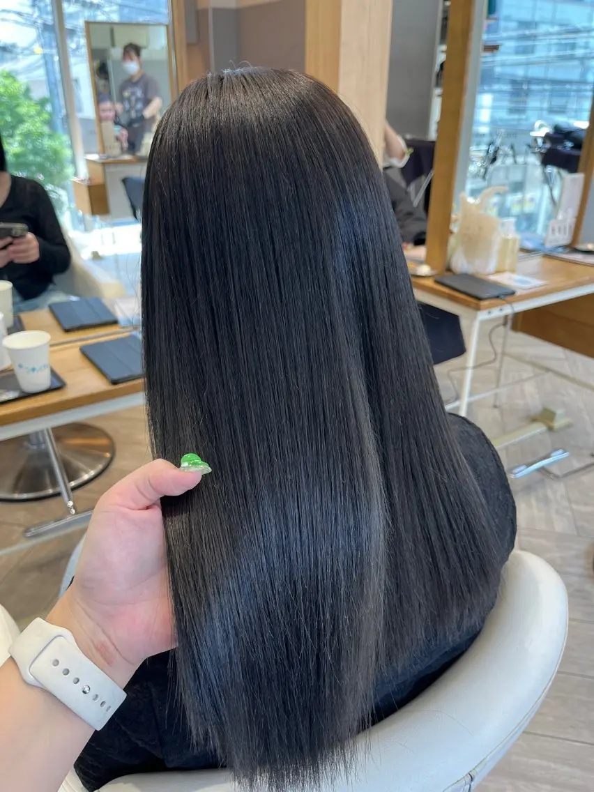 ロング カット ヘアカラー トリートメント AVANCE. chisatoのヘアスタイル