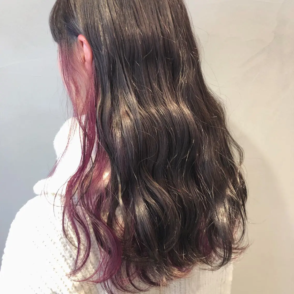 ロング カラー カット ヘアカラー トリートメント 荒木 依莉亜のヘアスタイル