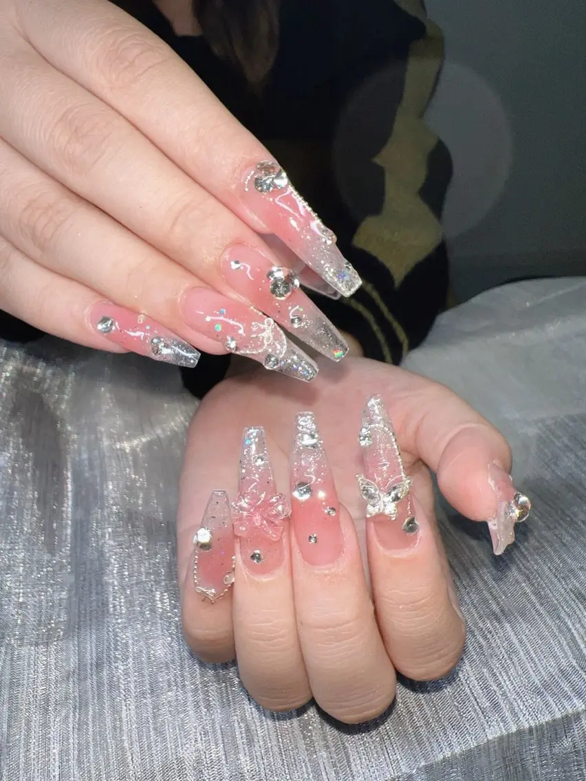 ネイル オーロラネイル チークネイル 長さ出し フットネイル フレンチネイル Lee Nails チップ長さだし専門店のネイルデザイン