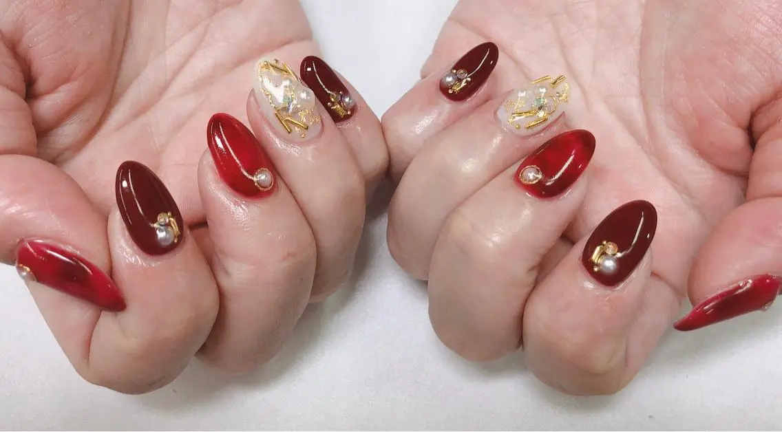 ネイル べっ甲ネイル 赤色 ハンドネイル Riz nailのネイルデザイン