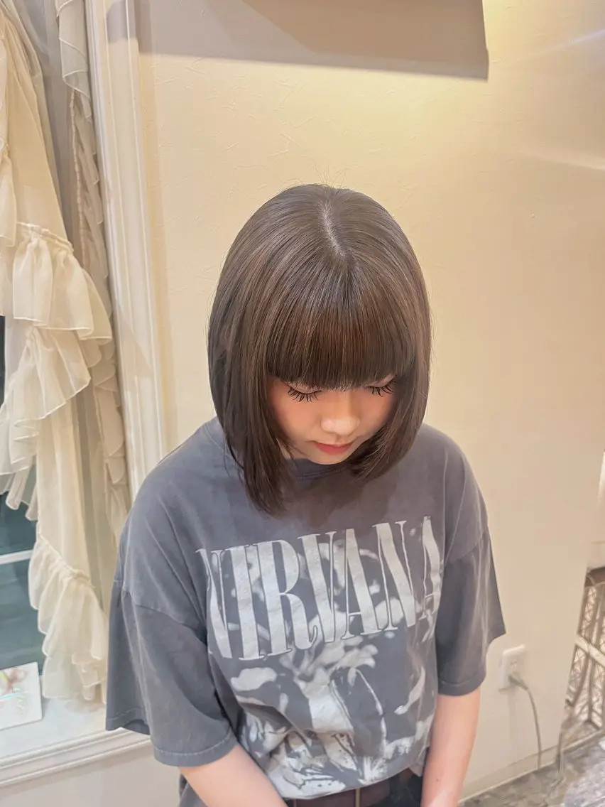 カラー 小林 真誉のヘアスタイル