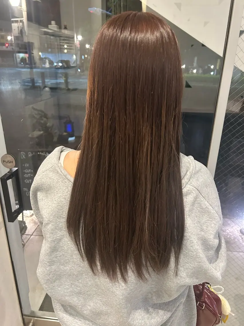 ロング カット ヘアカラー 江川 輝星のヘアスタイル