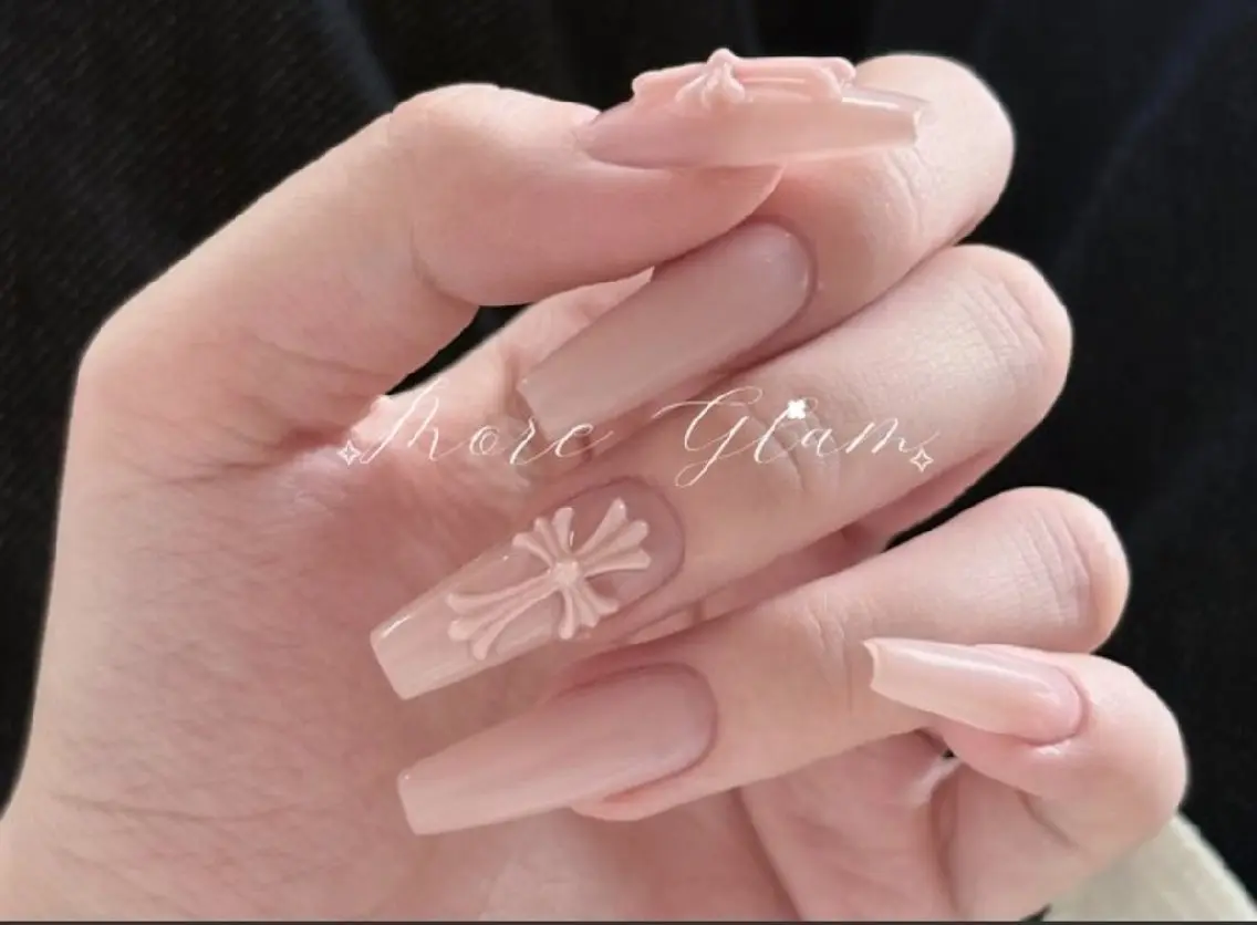 ネイル more glam 大宮店カナのネイルデザイン