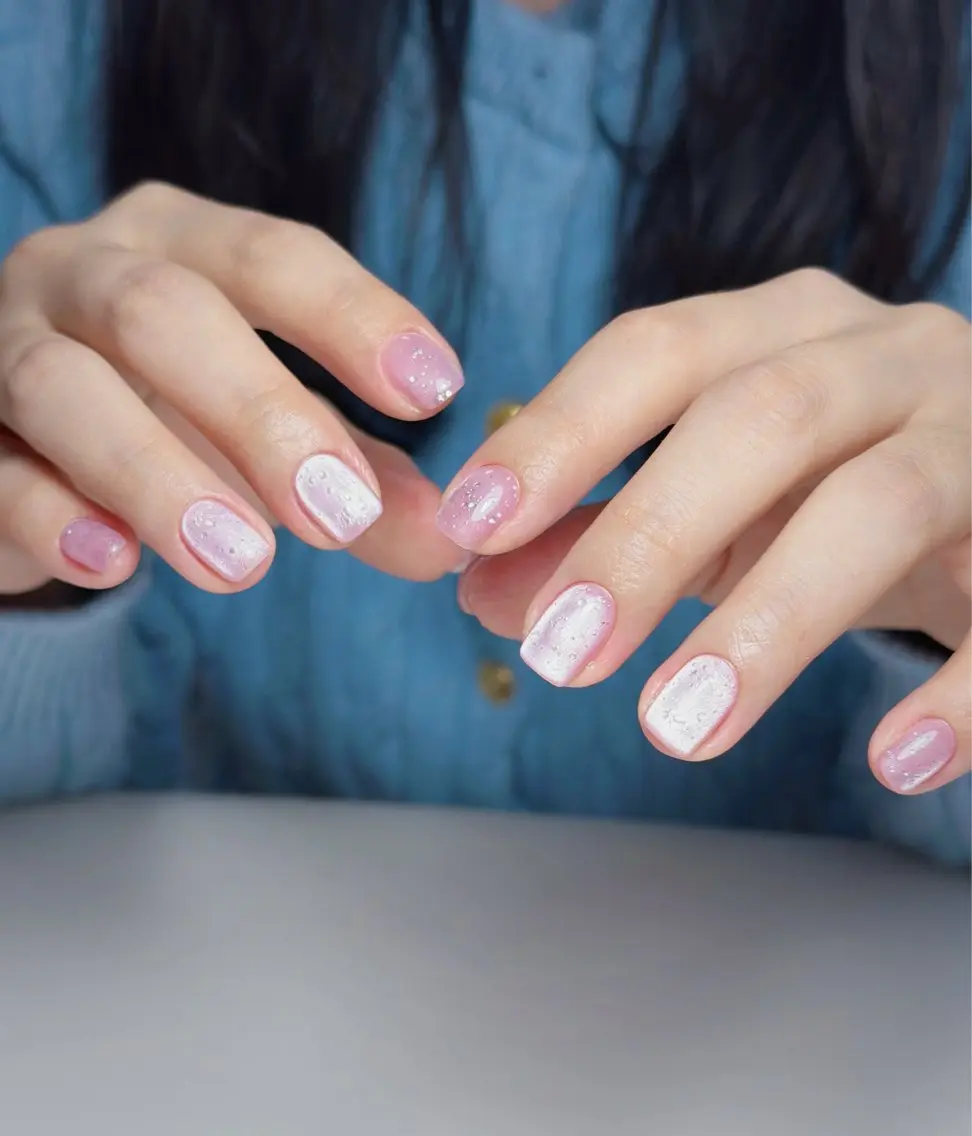 ネイル オーロラネイル 長さ出し フットネイル 韓国ネイル ラメ(グリッター) ハンドネイル 👍thumbs up nail👍のネイルデザイン