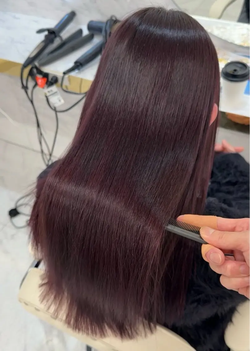 ロング カラー ケアカラー 透明感カラー ピンクカラー ローズカラー くびれヘア ヘアカラー aku💞韓国風🩷 ピンクカラー🎀🩷のヘアスタイル