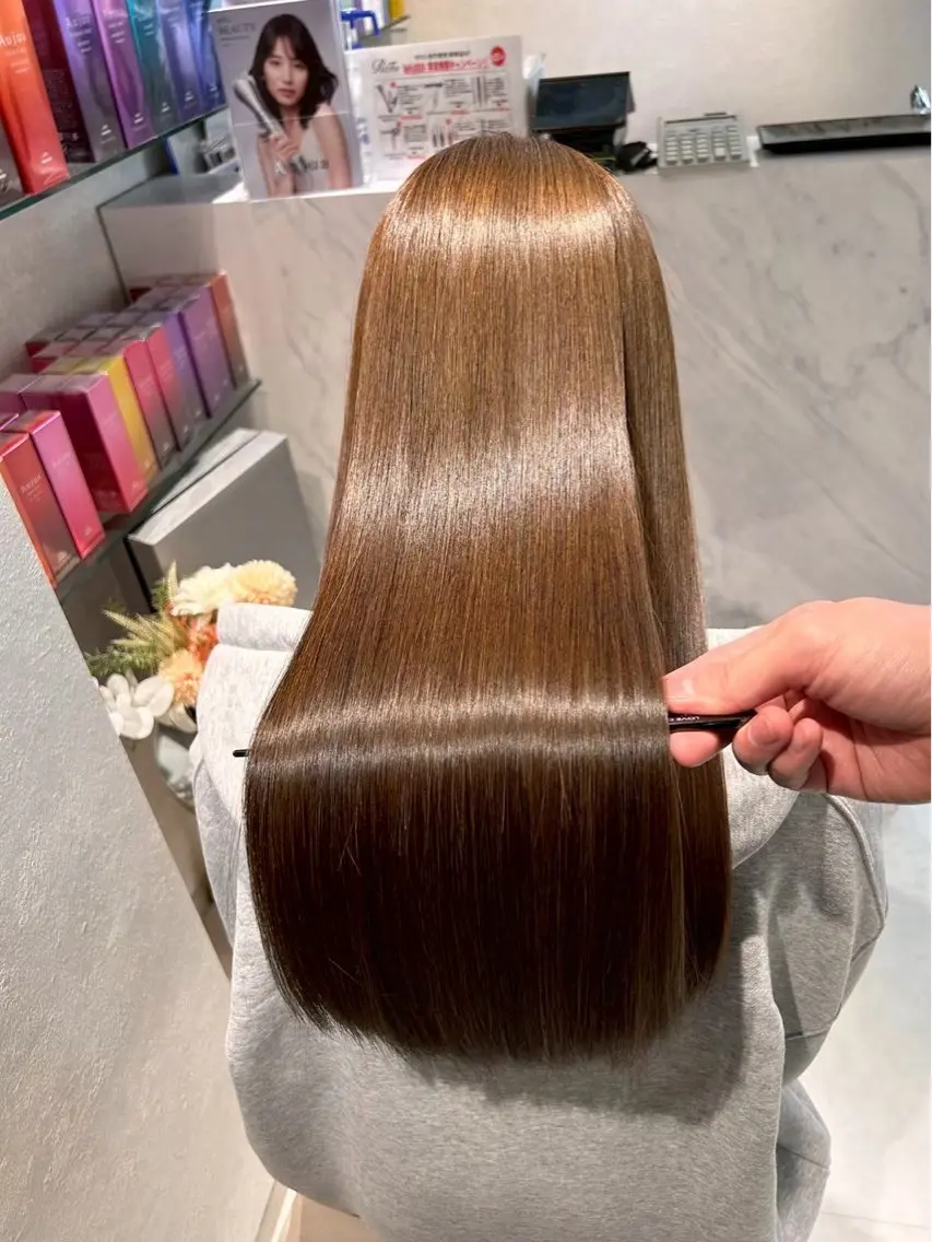 ロング カラー 山本 菜々香のヘアスタイル