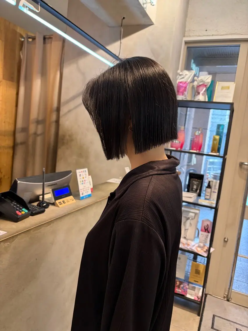 ショート カラー ミルクティー× グレージュMOMOのヘアスタイル