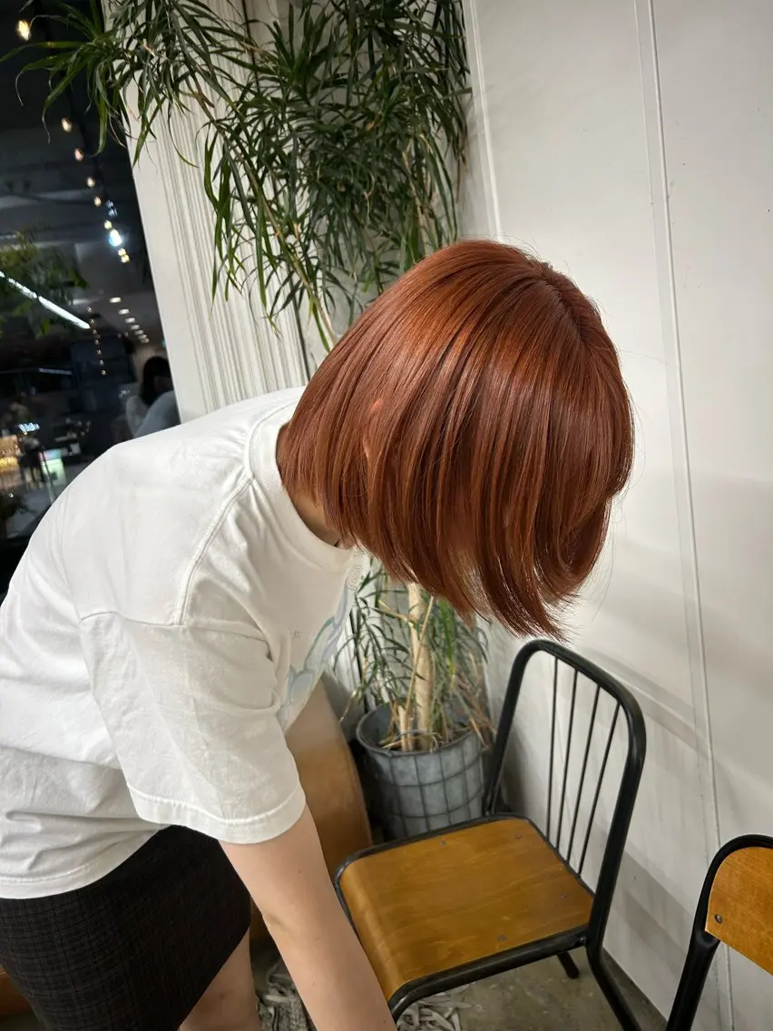 ミディアム カラー ブリーチ ブラウンカラー オレンジ オレンジブラウン カット ヘアカラー maho/垢抜け カラーパーマメイクのヘアスタイル