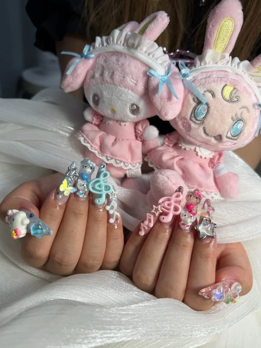 ネイル ハンドネイル Rinaky Amee Nailのネイルデザイン