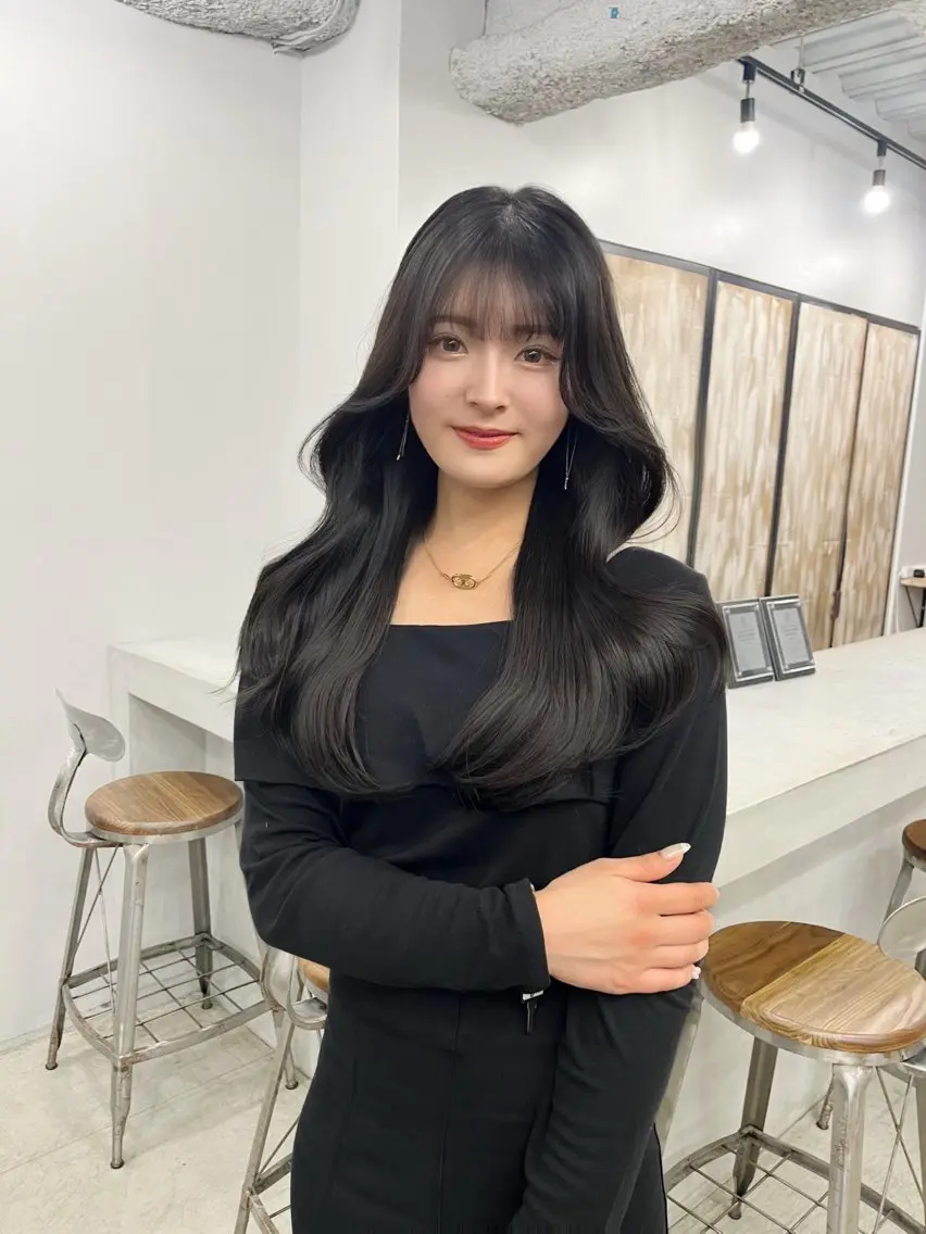 ロング カラー 黒髪 ブルーカラー ブルーブラック 透明感カラー グレージュ カット ヘアカラー トリートメント ヘアセット 韓国ヘア🫧 KAZUTOのヘアスタイル