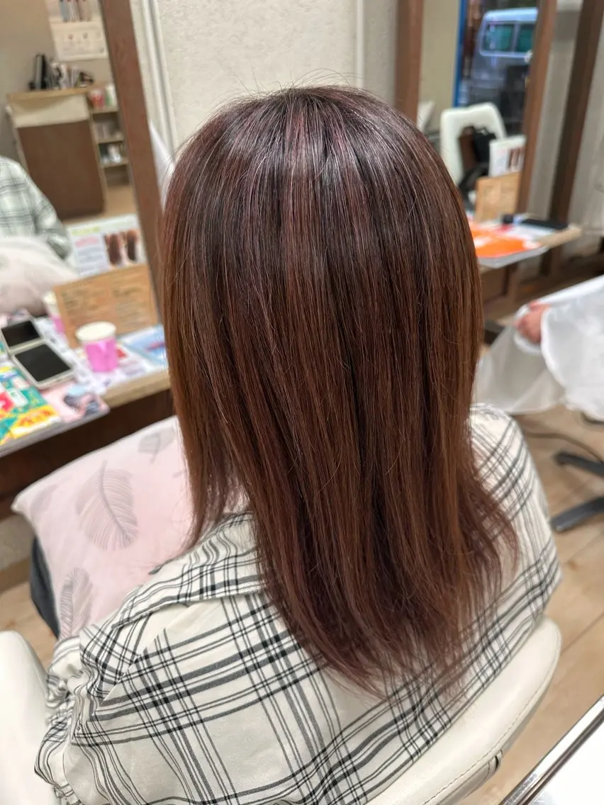 セミロング カラー ハイライトカラー ピンクカラー ハイライト ヘアカラー 阿部 美咲のヘアスタイル